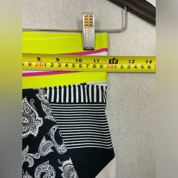 Nike Sportswear Running Leggings Stirrups black white  yellow logo print … - Picture 10 of 10